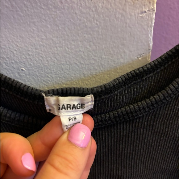 GARAGE TANK - Picture 2 of 3